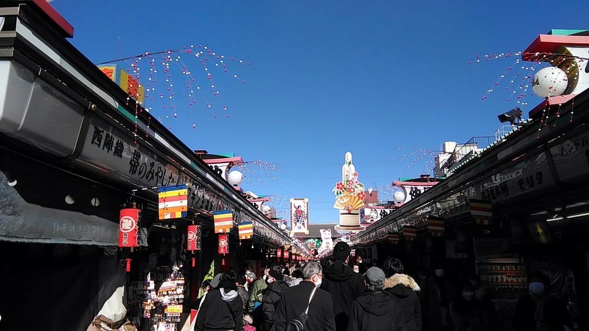 orangepourrie's tweet photo. 浅草寺に観光にも行って来ました✨浅草寺はシナリオを担当した乙女ゲーム『ラブ・トリコローレ』 #ラブトリ(@FromBOOT_jp )レオルートのデートシーンで書いた場所だったんですが、執筆時はネットの資料のみで書いたので、こうして現地に行けてよかったです🥰✨ https://t.co/ZPIbo6gsMi