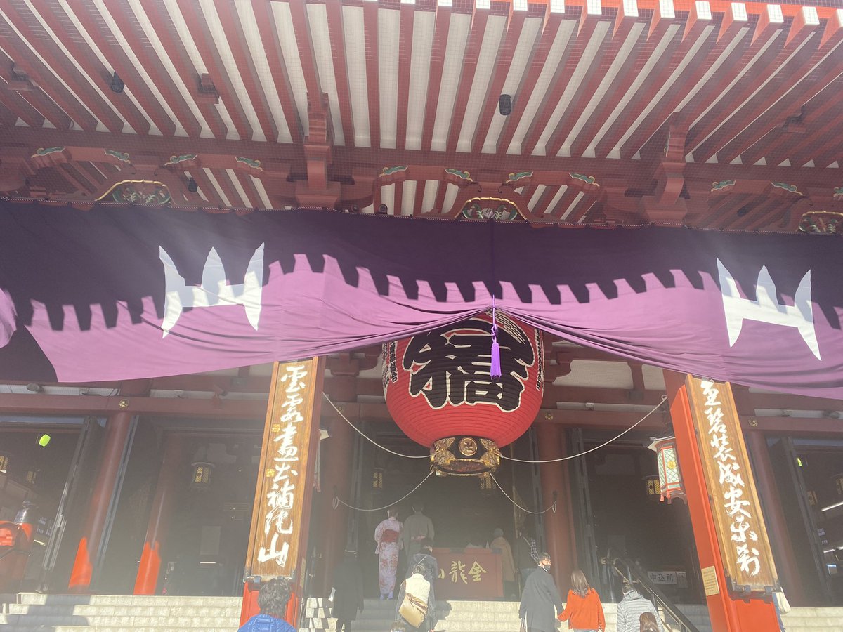 orangepourrie's tweet photo. 浅草寺に観光にも行って来ました✨浅草寺はシナリオを担当した乙女ゲーム『ラブ・トリコローレ』 #ラブトリ(@FromBOOT_jp )レオルートのデートシーンで書いた場所だったんですが、執筆時はネットの資料のみで書いたので、こうして現地に行けてよかったです🥰✨ https://t.co/ZPIbo6gsMi