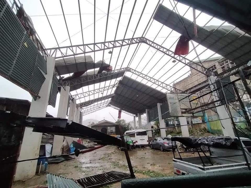 SugboPH's tweet photo. 📍Barangay Toong (Bukid side of Cebu City) 

📸 Mira Luna Panelag 
#OdettePH #OdetteUpdate #SugboPH https://t.co/GUBtbMdICu