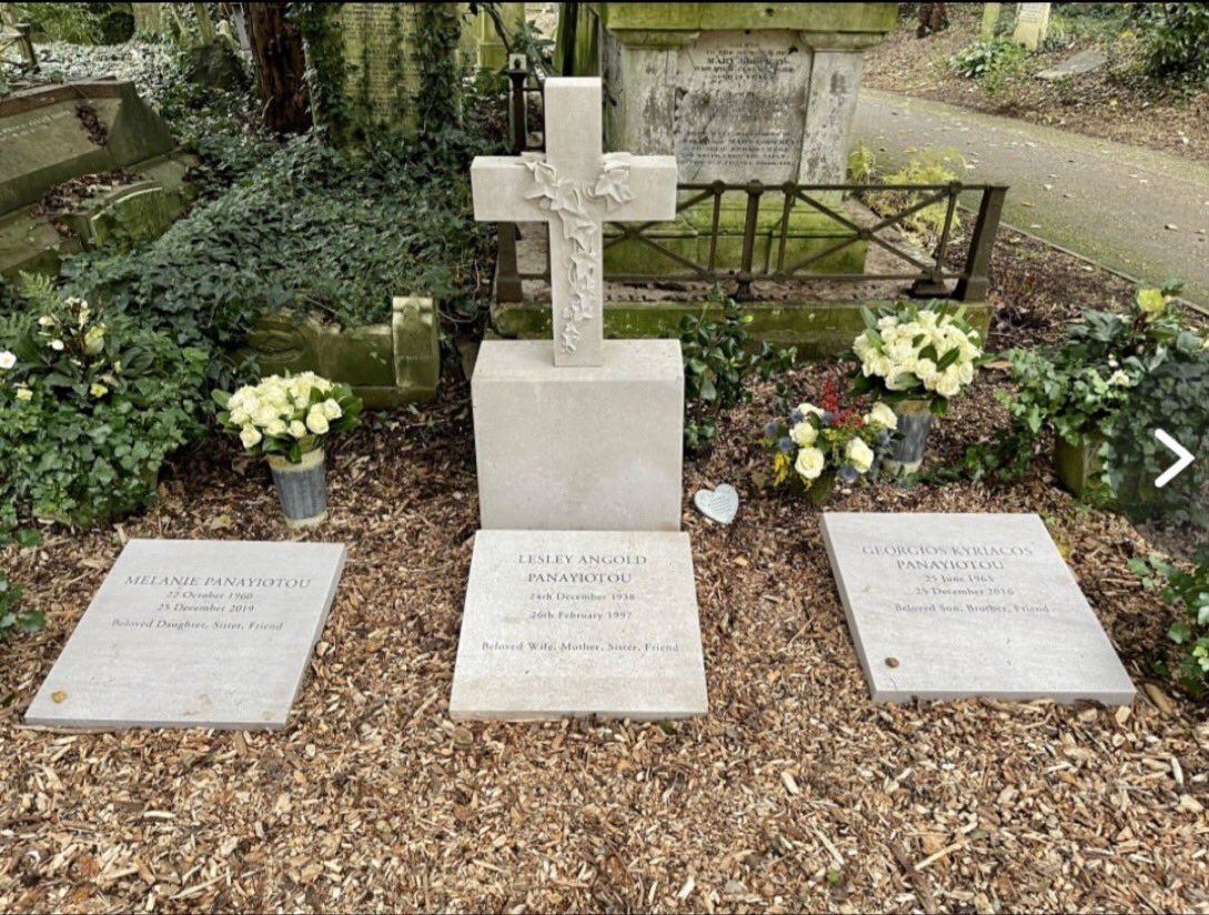Ibiza76's tweet photo. Finally a week before the 5th anniversary of his death #GeorgeMichael has got a headstone to mark his grave in Highgate Cemetery 💔💔 Miss him so much
#IdolForever https://t.co/LhnWDdg0a2