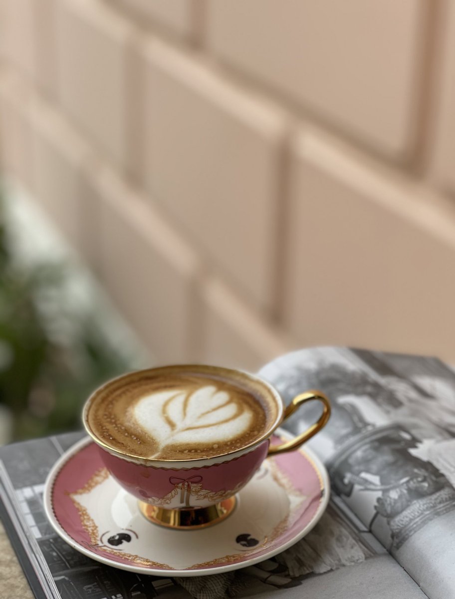 2017Vactory's tweet image. ليت العمر يهدى من إنسان لـ إنسان 
وأهدي من عمري لـ #أبوي وأشيّب بداله
🥺🕊