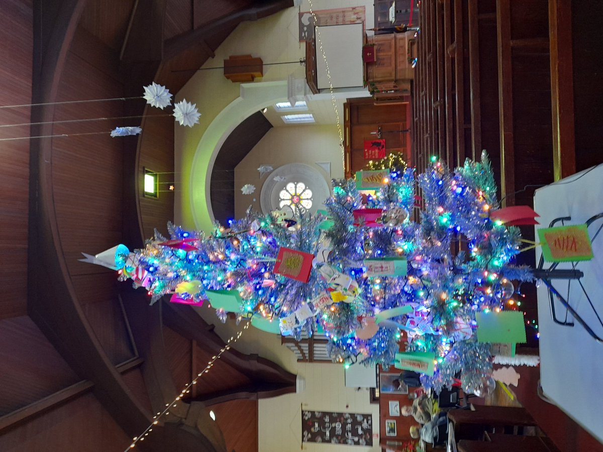 #PierAvenueBaptistChurch #ChristmasTree festival. <a href="/HeadCCA/">Lift Clacton Official Page</a> <a href="/CCAArtandPhoto/">Art and Photography</a>.
Absolutly gorgeous Tree decorations created by the students. Looks amazing in the church.
#FeelingChristmassy
#FindYourRemarkable
 #CommunitySpirit
#HappyChristmas