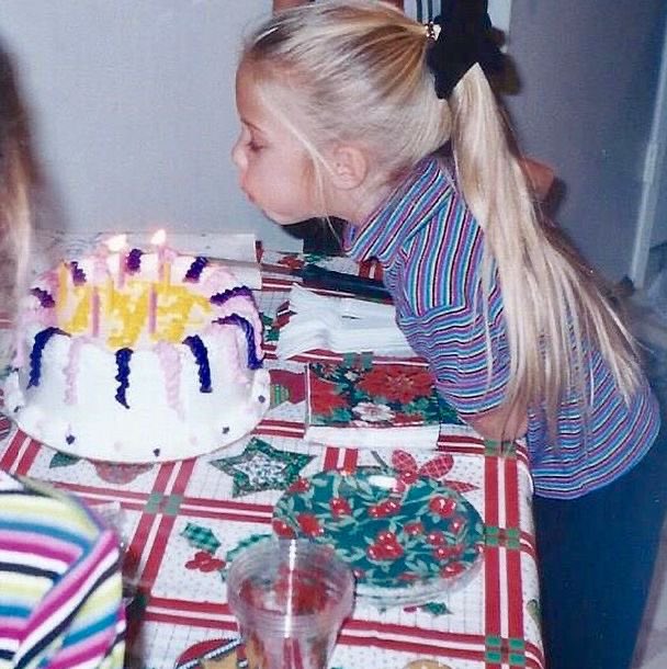 buttahbenzosbra's tweet photo. Hoje nossa loirinha preferida completa 32 anos de vida! Desejamos toda felicidade, sucesso e amor do mundo a ela! Estaremos sempre aqui apoiando sua carreira. #HappyBirthdayAshleyBenson 🤍🎂✨ https://t.co/AQfkTnszsi