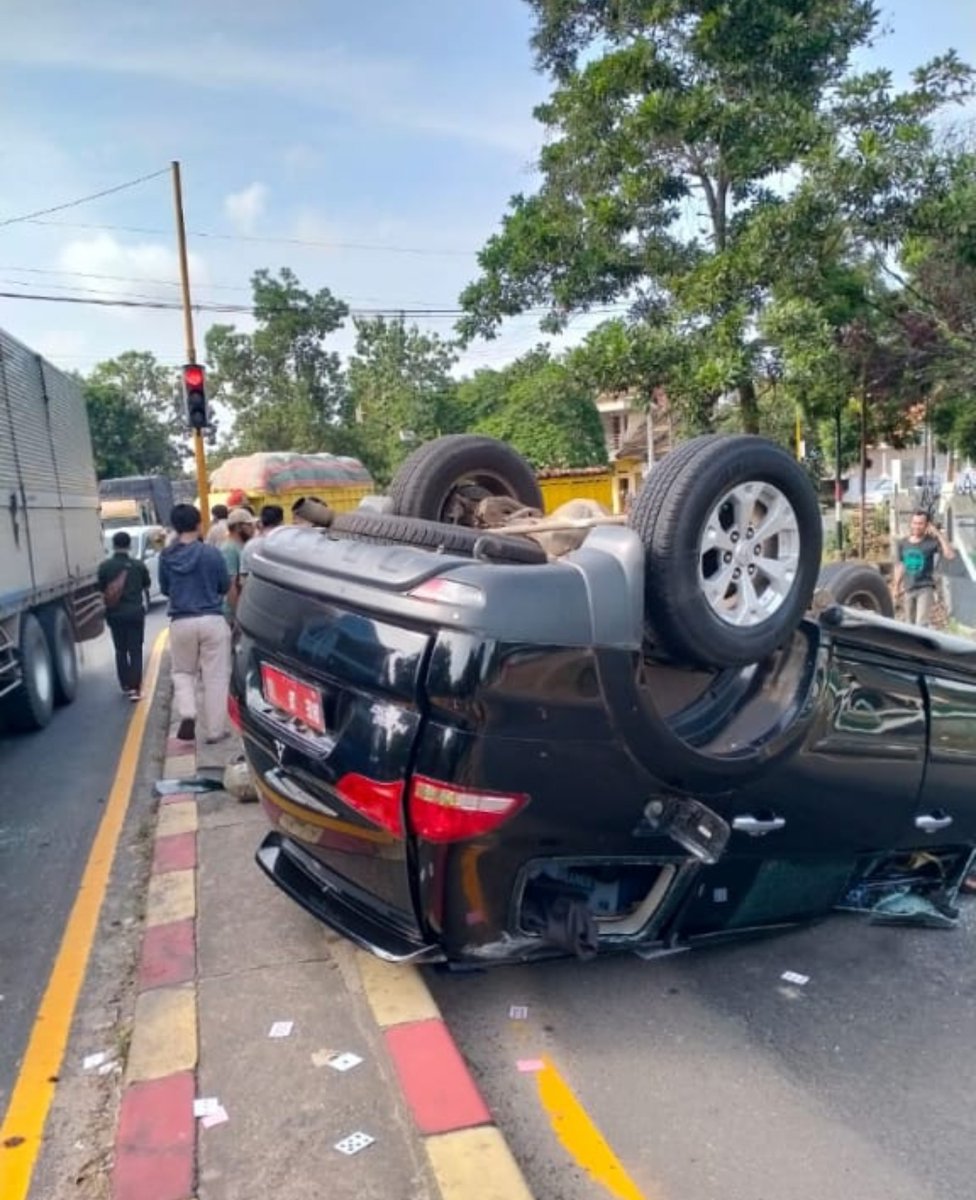 Mobil Dinas Sekda Lampung Timur Lakalantas dlvr.it/SFcWR9