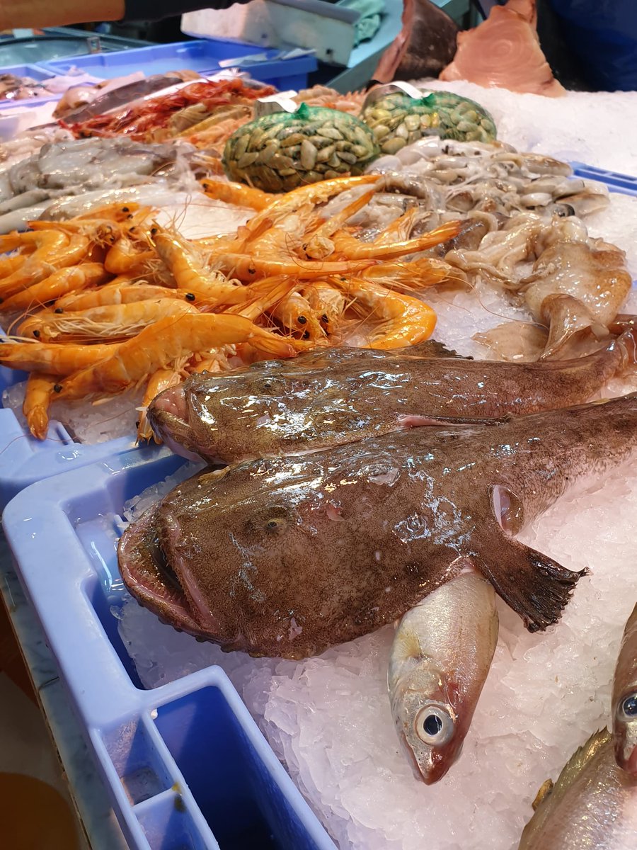 ppmaritimo's tweet photo. Seguimos apoyando el comercio local Pescados y Maríscos Gabi puesto 34 @MercadoCabanyal #MadeinVLC @popularesVLC https://t.co/ETG8aC9kAO