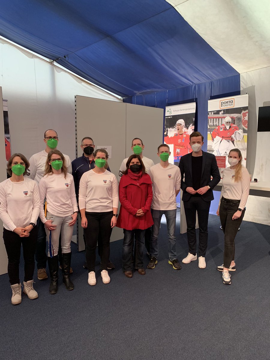 Besuch bei unser Impfaktion

Unsere heutige Impfaktion mit HelpNow24  wurde begleitet von unserer Bezirksbürgermeisterin Belgin Zaman (SPD) und unserem Bundestagsabgeordneten Adis Ahmetovic  (SPD). 

Wir bedanken uns für den Besuch und die Unterstützung der Beiden!