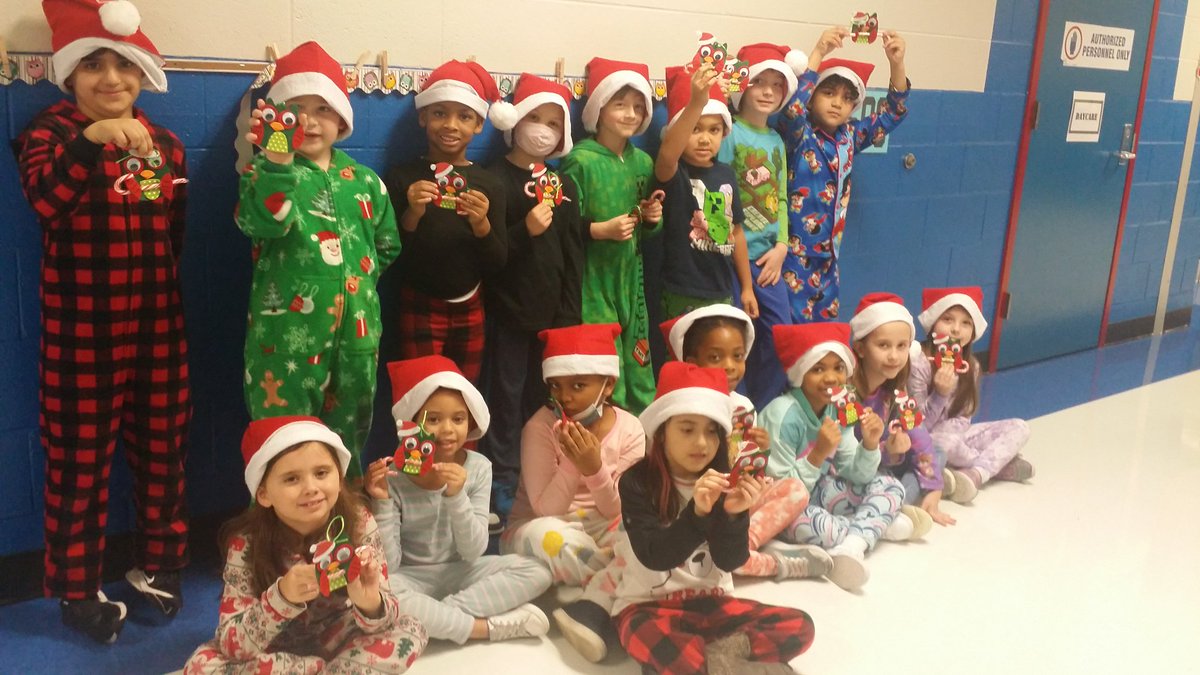BESMWade's tweet photo. My "owl-some" first graders wish everyone a Merry Christmas and a Happy New Year!!🎄🎉 Also, Mr. Owl Presley wishes everyone to have a rockin' good time! My sweet student and her mommy painted this beautiful gift for me! 😊 https://t.co/ODIBX5jpDT