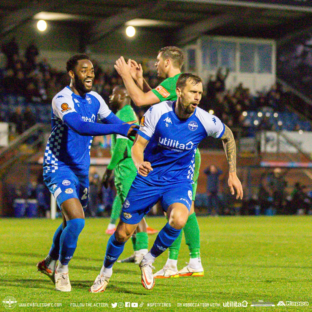 The reaction says it all, that's an <a href="/AndrewBoyce_/">Andrew Boyce</a> bullet 🚀🤯

#Spitfires