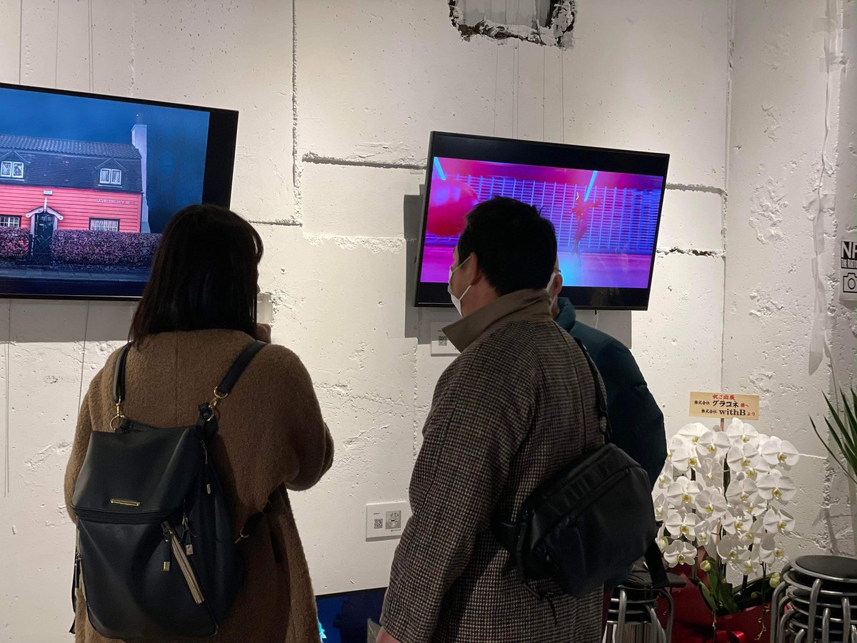 THERHETORICSTAR's tweet photo. @nossa_camera Took Some other pictures for u! It was great to see your art work in Tokyo ! Thank you again https://t.co/iwpuKXgI3F