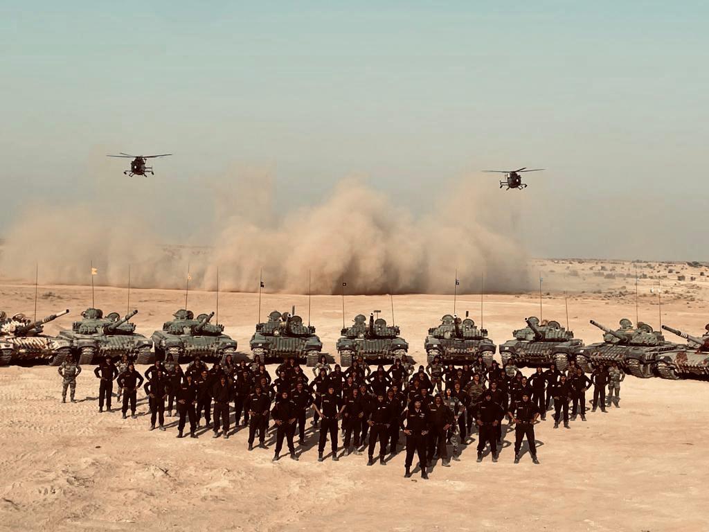 GOC #BisonDivision witnessed Integrated Field Firing of Division in Desert  Sector.All Arms of #BisonDivision displayed highest level of  Professionalism, Synergy and Interoperability towards Operational  Readiness. #IndianArmy #StrongAndCapable @adgpi, image size:1024x768