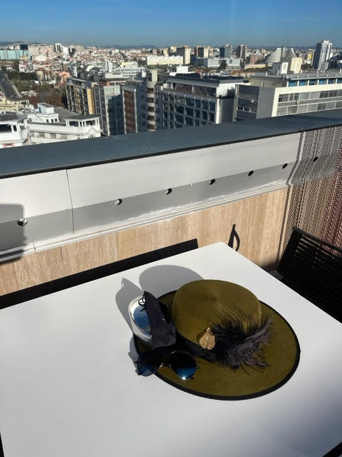 vuliwear's tweet photo. Morning coffee on the rooftop of the Intercontinental Lisbon. We love to travel, but this city is one of the most magnificent. Live your Vuli-life and explore the world!

Get 20% off at https://t.co/pw5BeHlw06 with Butch’s unique code Butch - BK20
#vuliwear #seebeyond #sunglasses https://t.co/DGha30eo91