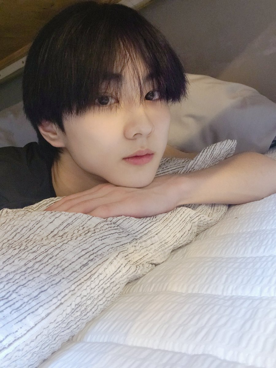윤석열이재명그만싸워..
우리나라대통령은이제미성년자신데뭐가그렇게