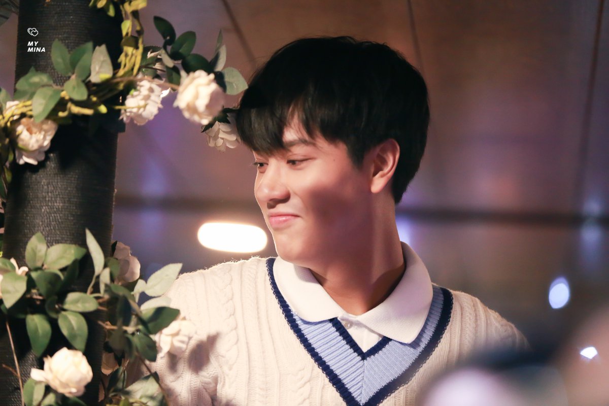 _mymina's tweet photo. 211218

꽃보다 남자🌼

#mynameisnanon 
#OhmNanonXNIVEA https://t.co/titJ5puN5h