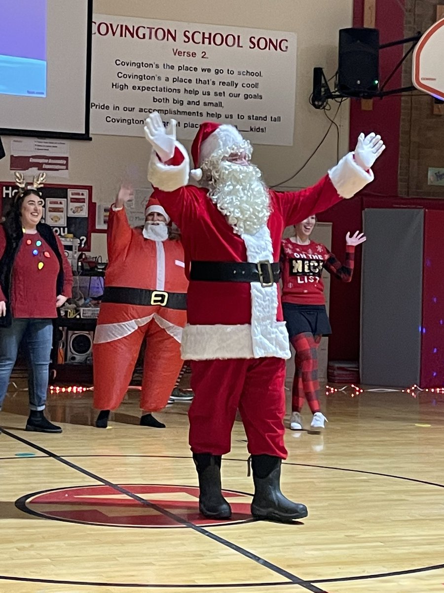 CovingtonElem's tweet photo. 🎅🏼 SANTA! Thank you for coming to visit us! He let us know we all made the “good” list. Phew!!! https://t.co/UAitkxo3WA