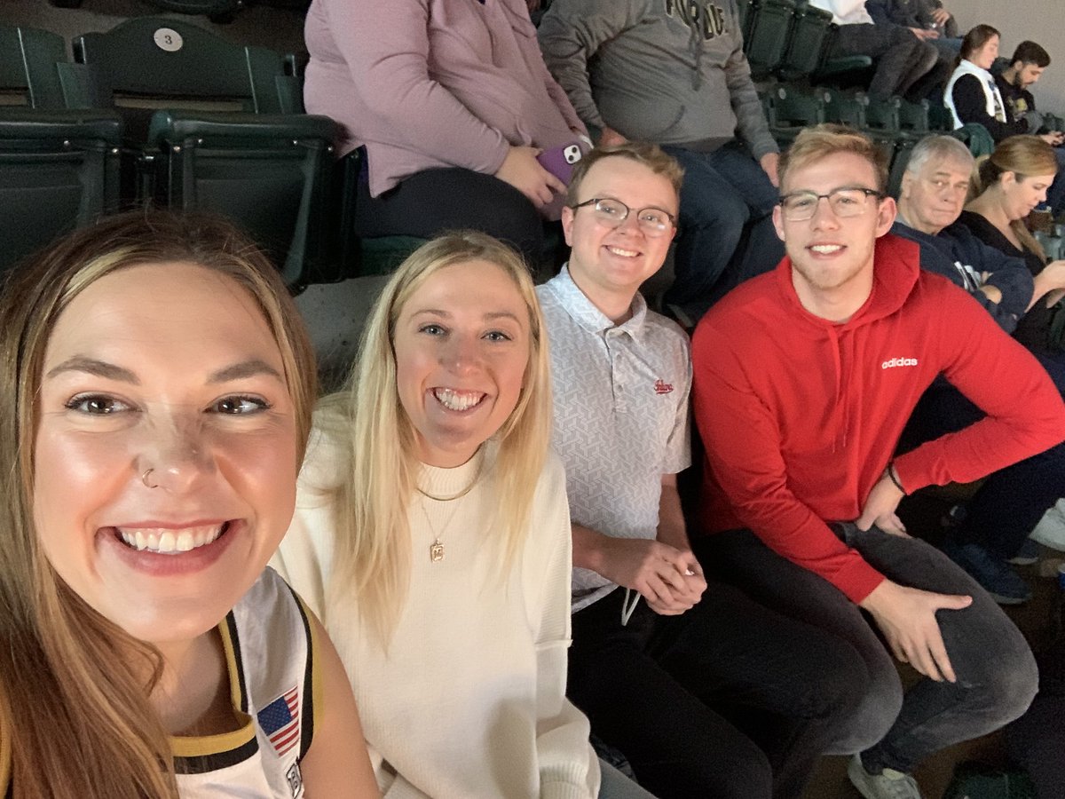 cretter16's tweet photo. #CrossroadsClassic a row divided, but Boilers forever https://t.co/aFodLAbyz0