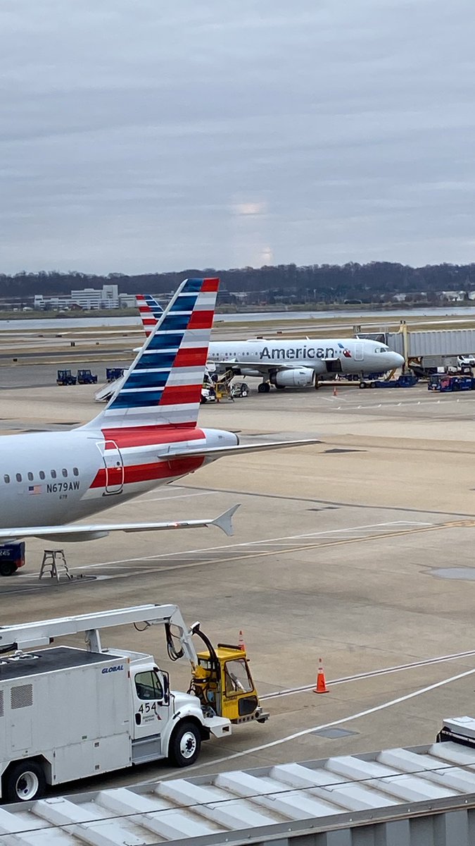 Happy Holidays to my favorite airline <a href="/AmericanAir/">americanair</a> - thanks taking me home to DFW for #ChristmasAtHome