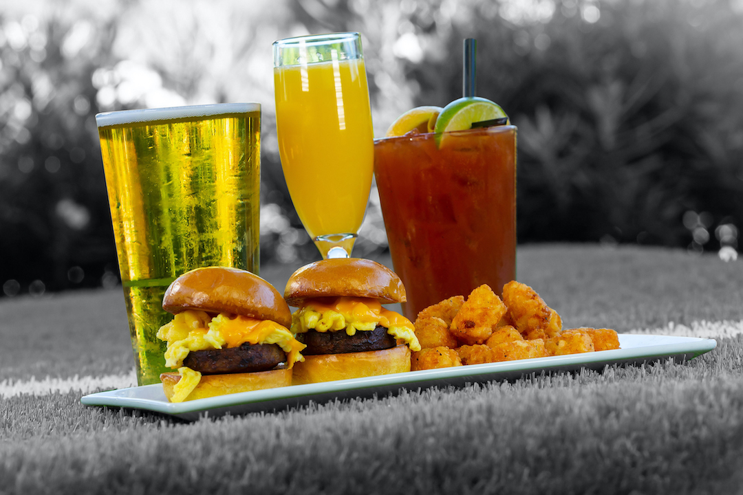 Join us this weekend at your favorite restaurant offering brunch and sports! Come in on Saturday &amp; Sunday starting at 10:30am for breakfast.

#Famous48 #ScottsdaleFoodie #ArizonaFoodie #ArizonaBrunch #ArizonaBreakfast