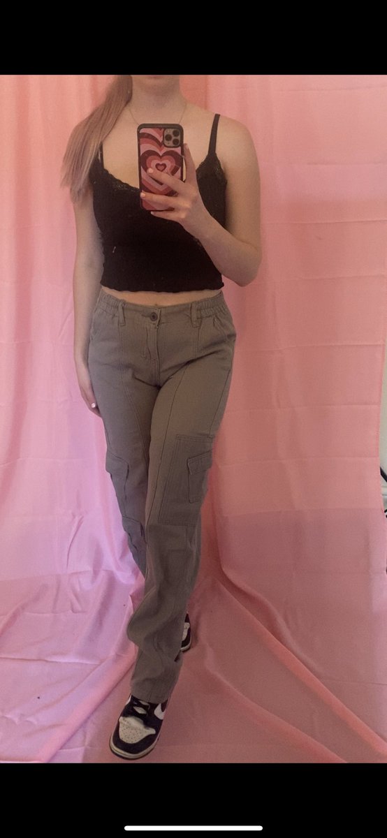 Just to be clear all I want for Christmas is cybers new brown cargos 😍😍