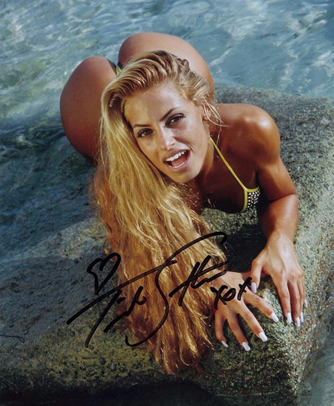 Happy Birthday Trish Stratus! 