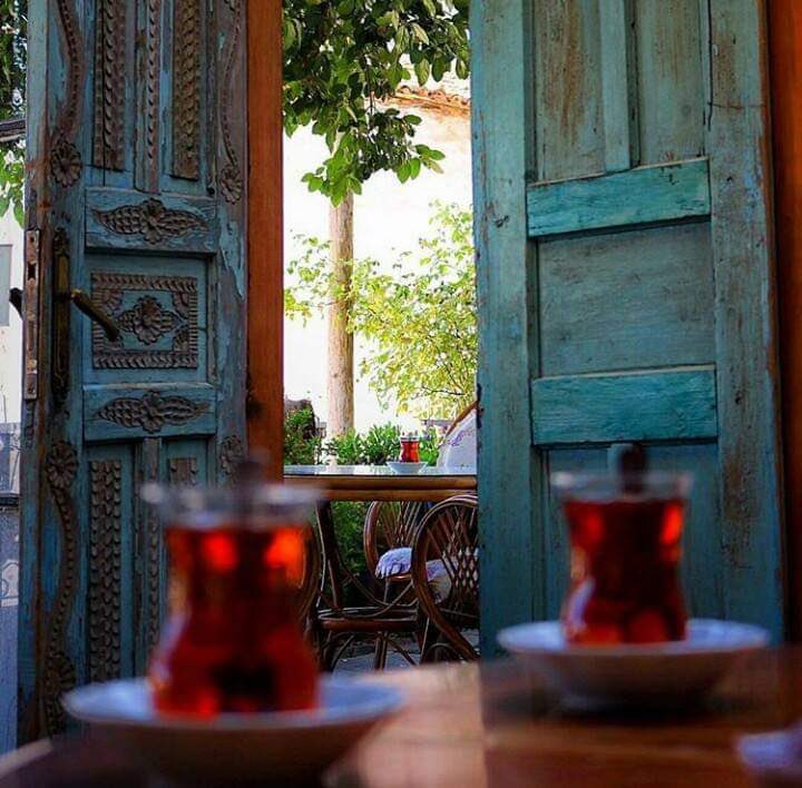 “İnsanın evi, anlaşıldığı yerdir.”🌺