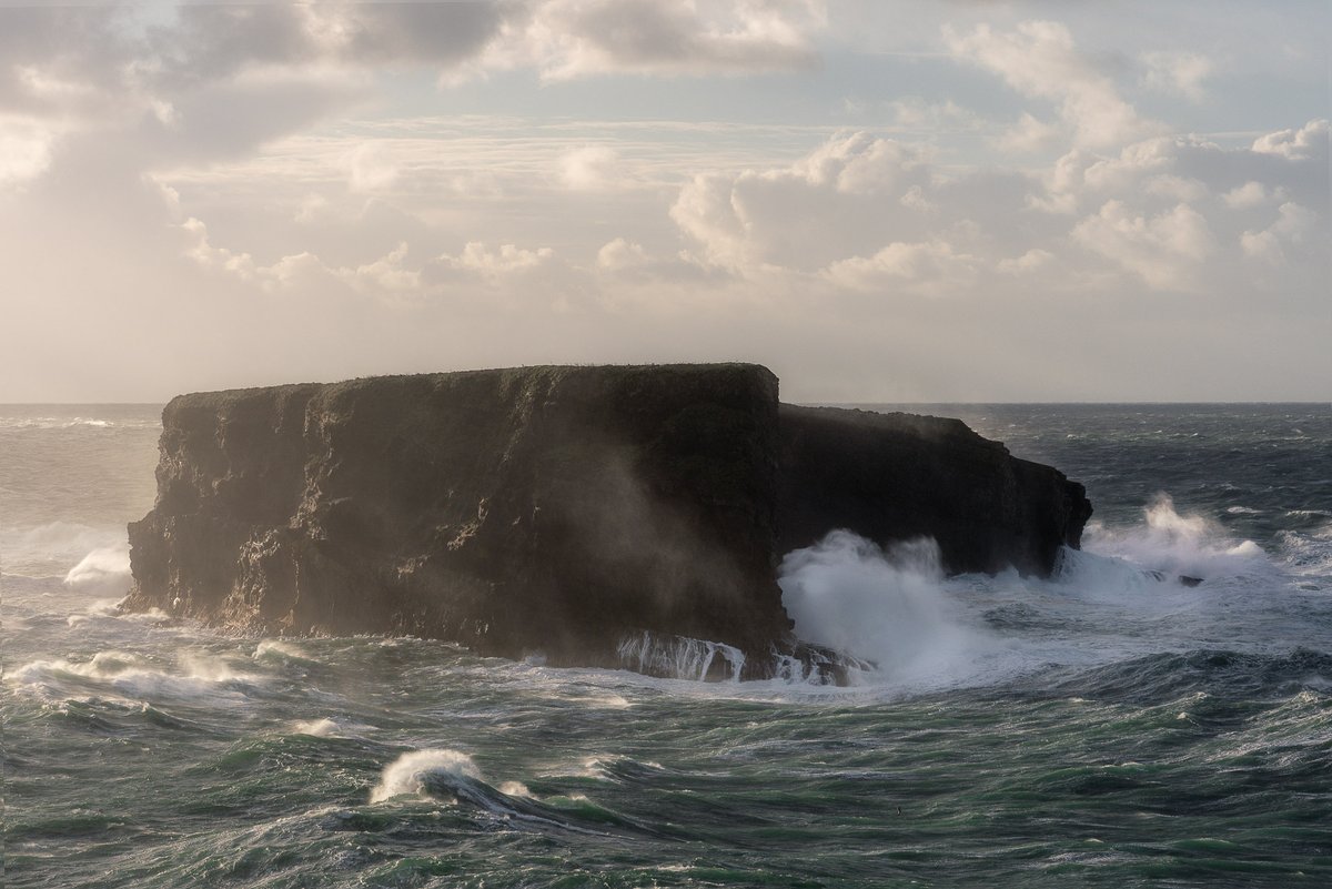 Storm's here.
#StormBarra #Ireland #landscapephotography