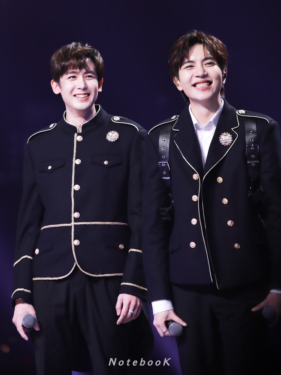 NotebooK0624's tweet photo. 追光吧第二次公演《欢乐颂》👬

#NICHKHUN #NichkhunxShineSuperBrothersS2 
#ShineSuperBrothersS2 https://t.co/aqmccBylb8