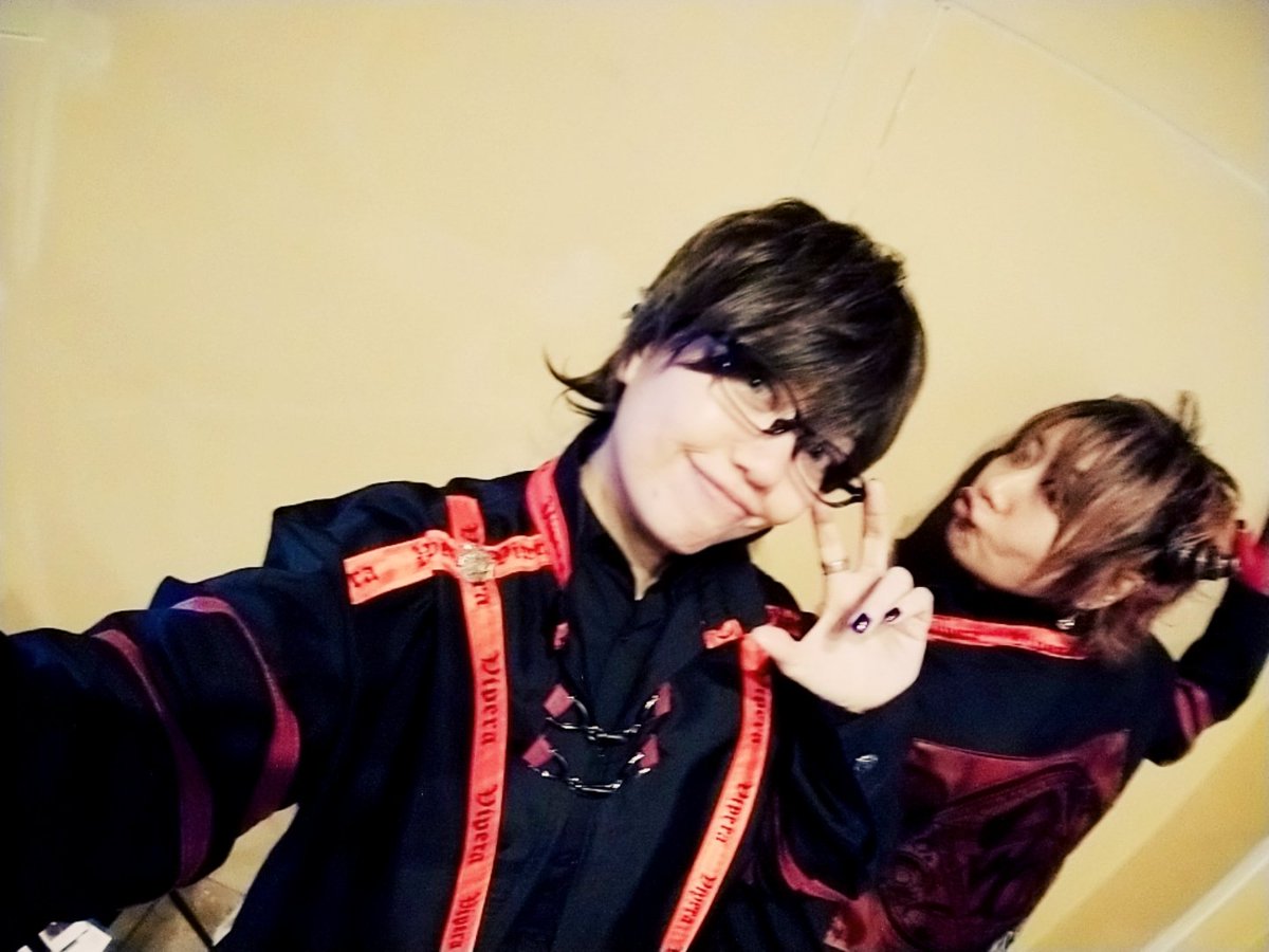 Vipera_mirai's tweet photo. ありがとうございましたー!!
Z.S TIMEも今年歌い納めということで。
いやー相変わらずの緊張でしたが(笑)
それよりも改装中のステージに戸惑ってしまいました!
この壁逆にレア(* ̄ー ̄)
#Vipera #ZSTIME #ぶれてるけど貼ってしまう写真(笑) https://t.co/71TcApVdZz