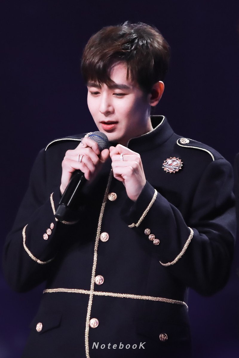NotebooK0624's tweet photo. 追光吧第二次公演《欢乐颂》

#NICHKHUN #NichkhunxShineSuperBrothersS2 
#ShineSuperBrothersS2 https://t.co/S86gJ0CIwR