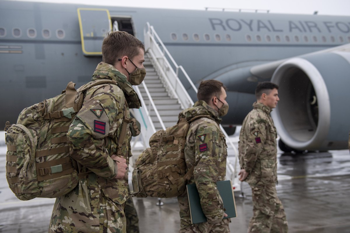📸 Personnel from 32 Engineer Regiment arrived in Poland earlier this week.
 
140 specialists will be in Poland by the end of December to provide engineering support on the border with Belarus.
 
Their deployment was announced earlier this month: ow.ly/8Xa450HemRz