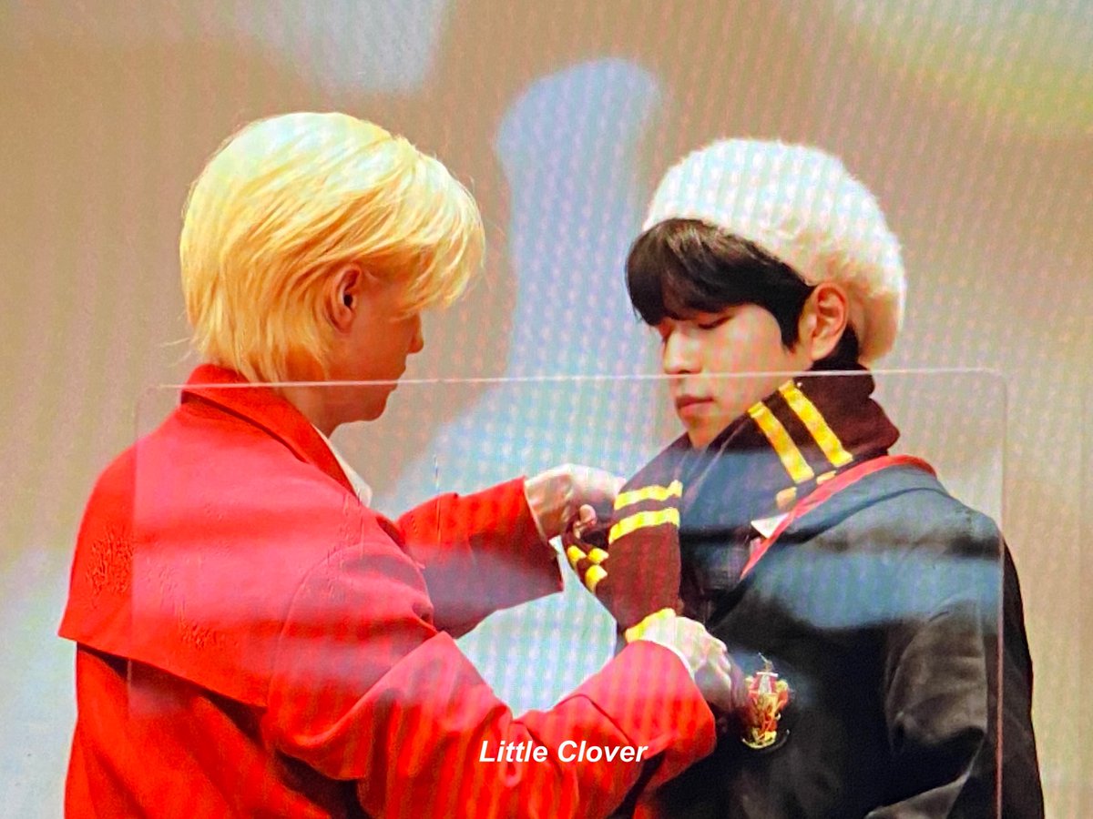 Little_Clover_'s tweet photo. 211218 

 #현진 #Hyunjin @Stray_Kids #승민 https://t.co/vTMCMprn2J