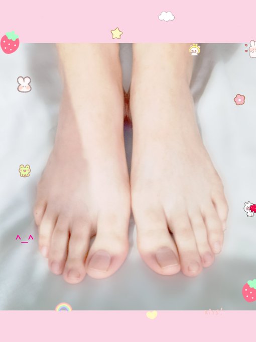 1 pic. Me lames mis #piecitos #descalzos? ???????

#Feet #feetgay #twink #Femboy #tgirlfeet https://t
