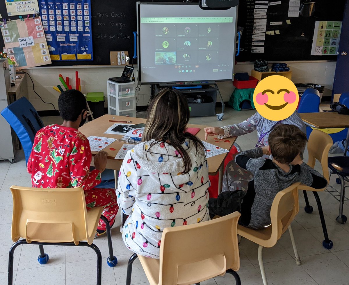 FeatherstonPS's tweet photo. Covid is keeping us distanced, but virtual bilingual Bingo has brought us together! Thank you to your Bingo callers, Mr. Singer, Blaze (our school mascot) &amp; Mrs. Smith.  Congratulations to our winners! @OCDSB @RegLavergne @FDPS_Principal https://t.co/3x5wAfDnJd
