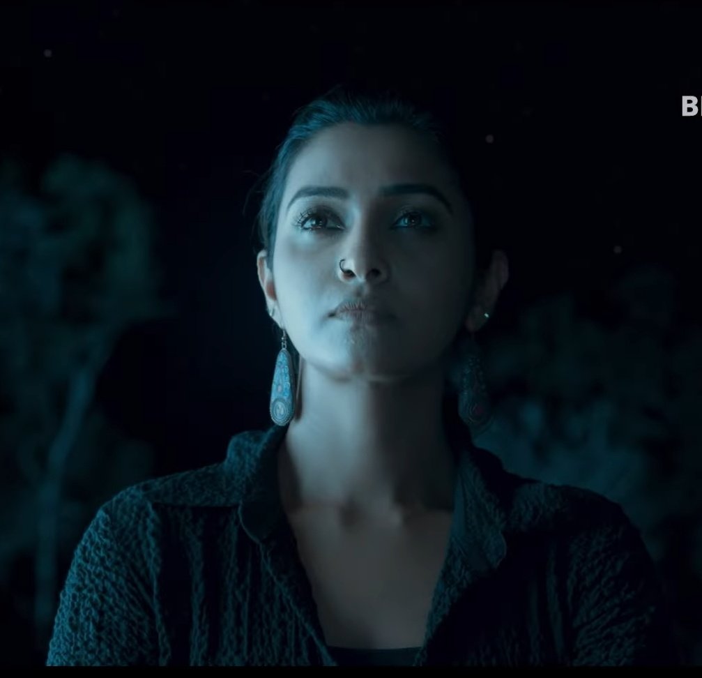 PriyaBS_Trends's tweet photo. Our Angel @priya_Bshankar in #BloodMoney Trailer 🔥🩸

https://t.co/sQQtQl7jQp

Premieres 24th December on @ZEE5Tamil 

#sarjunkm #baladop  @actor_shirish @actorkishore @satish_composer @mesuryarajeevan
@emperorenterta1 @EmperorIrfan 
@sabarish_nanda @94_Ramachandran @ZeeTamil https://t.co/reTkgkxkOg