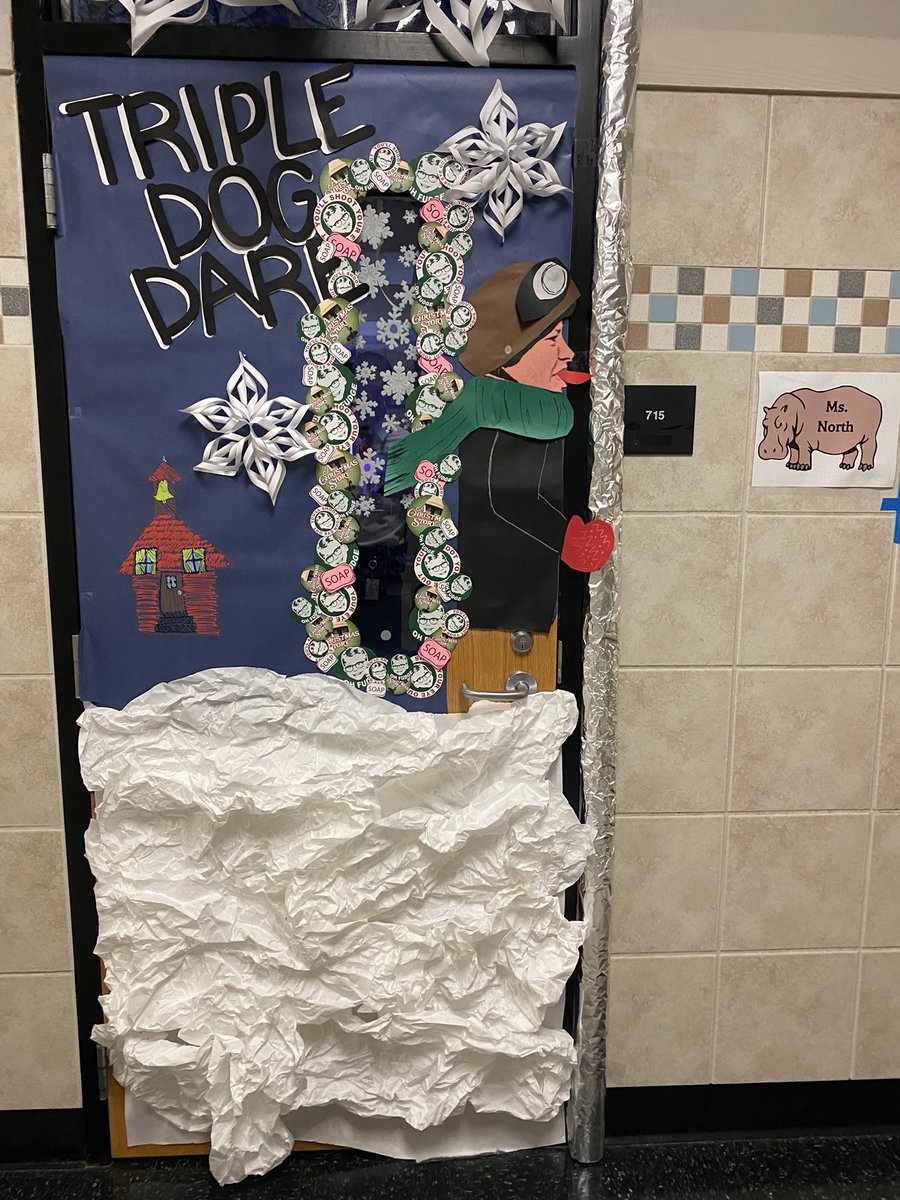 EricJohnson1979's tweet photo. Farley Middle school teachers and students brought joy and holiday spirit to our hallways with door decorations. They were impressive!! FMS staff is so incredibly talented.  @leavealegacy @farleymshippos #HappyHolidays2021 https://t.co/9WJJndpjVr