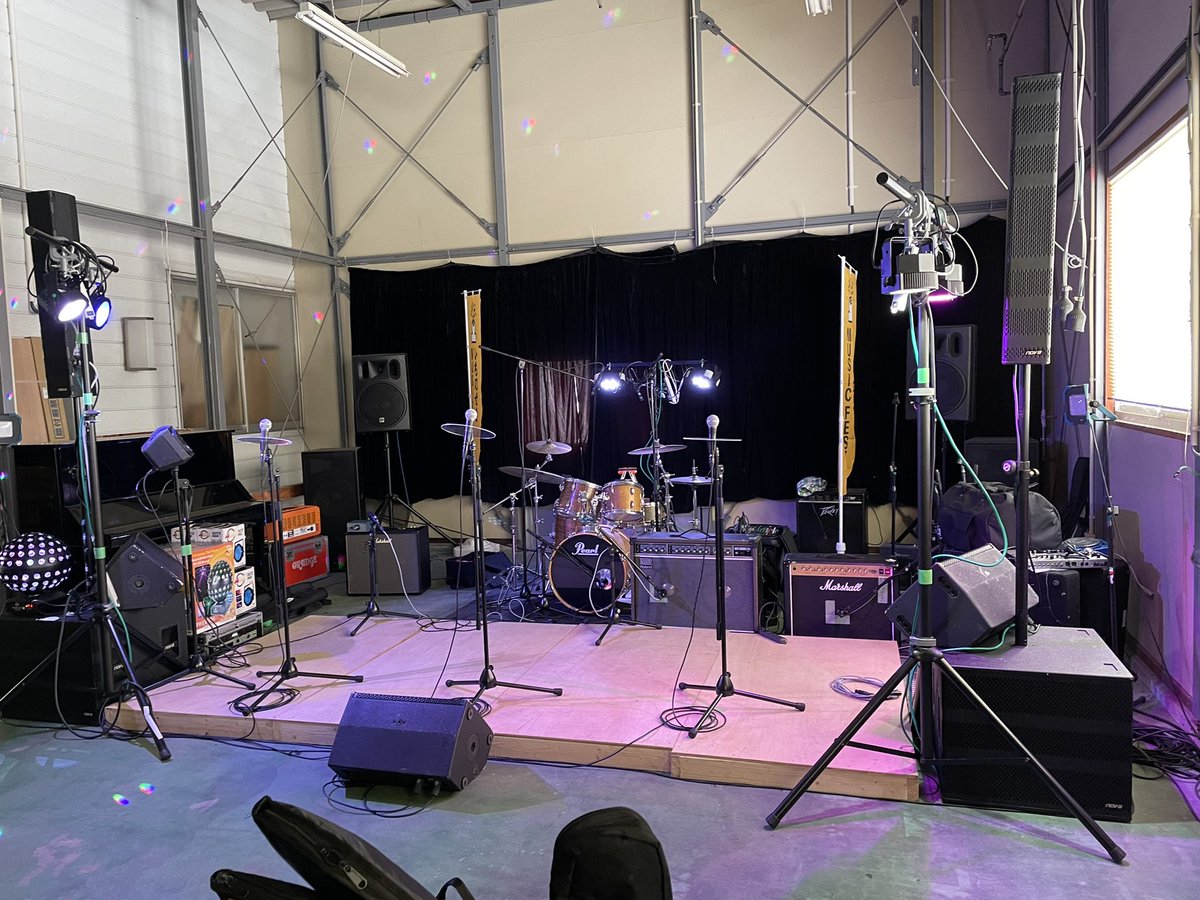 ta_drum's tweet photo. いちフェス！
めっちゃカッコイイ同年代の方の演奏や、大人の方のアドリブのきくハイレベルな演奏まで、学び大きものになりました🎶
そしてLePagneさんのクレープ絶品でしたよ…😋
楽しい時間をありがとうございました！ https://t.co/2Cp8jjHvnH