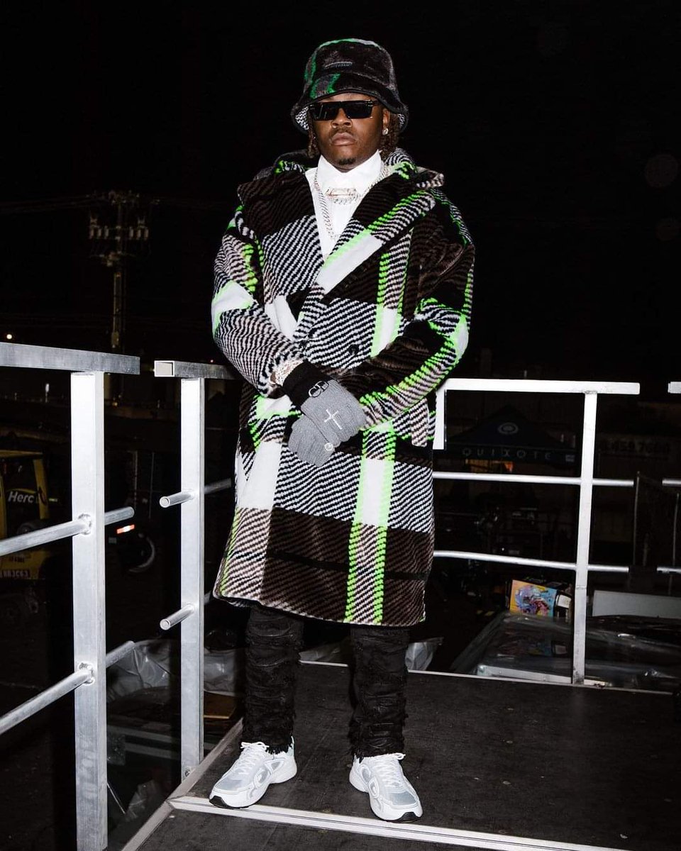 Gunna showing off his Beyoncé x Ivy Park Drip at rolling loud LA 💧 #IIIODNA 

📸 @mrtcrazed