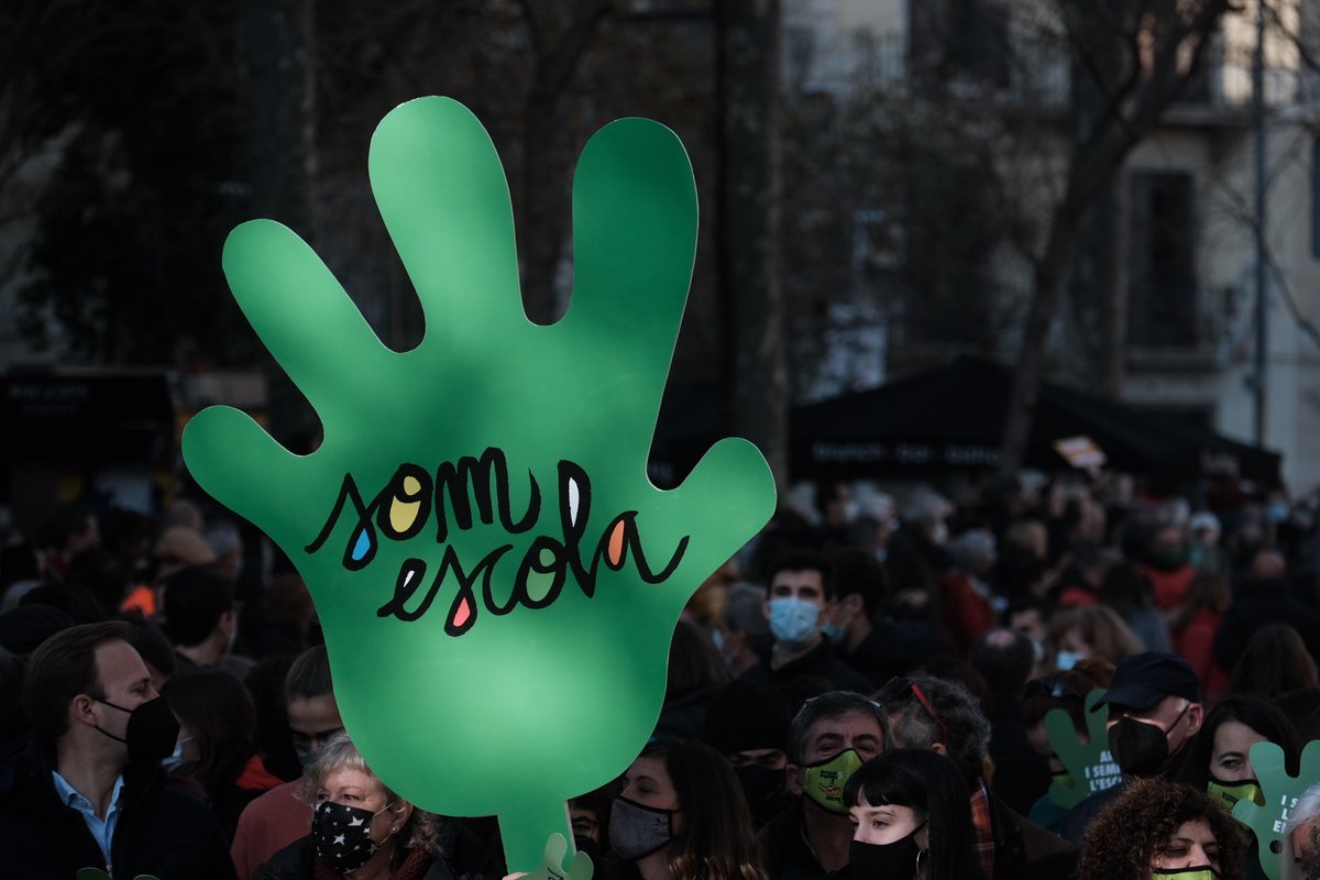naciodigital's tweet photo. Flaix | Manifestació a Barcelona en defensa de l'escola catalana

📸 @AdriaCostaRifa
https://t.co/JmMvjP5rJY https://t.co/2sr1iR7hTB