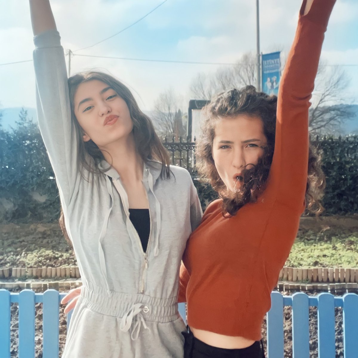 Melis Minkari Pics (@melisthepics) on Twitter photo 