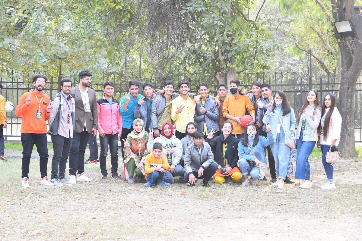 actsofkindnessp's tweet photo. Kind Fest'21 by #ActsOfKindnessPK at Lok Virsa ISB on 28/11/2021

A fun filled carnival was arranged for 200+ Orphan Kids who were invited from different orphanages of ISB &amp; Rwp. Different games, stalls, gists, jumping Castles/Sliders, food &amp; musical evening was arranged for kids https://t.co/7soHe89oCq