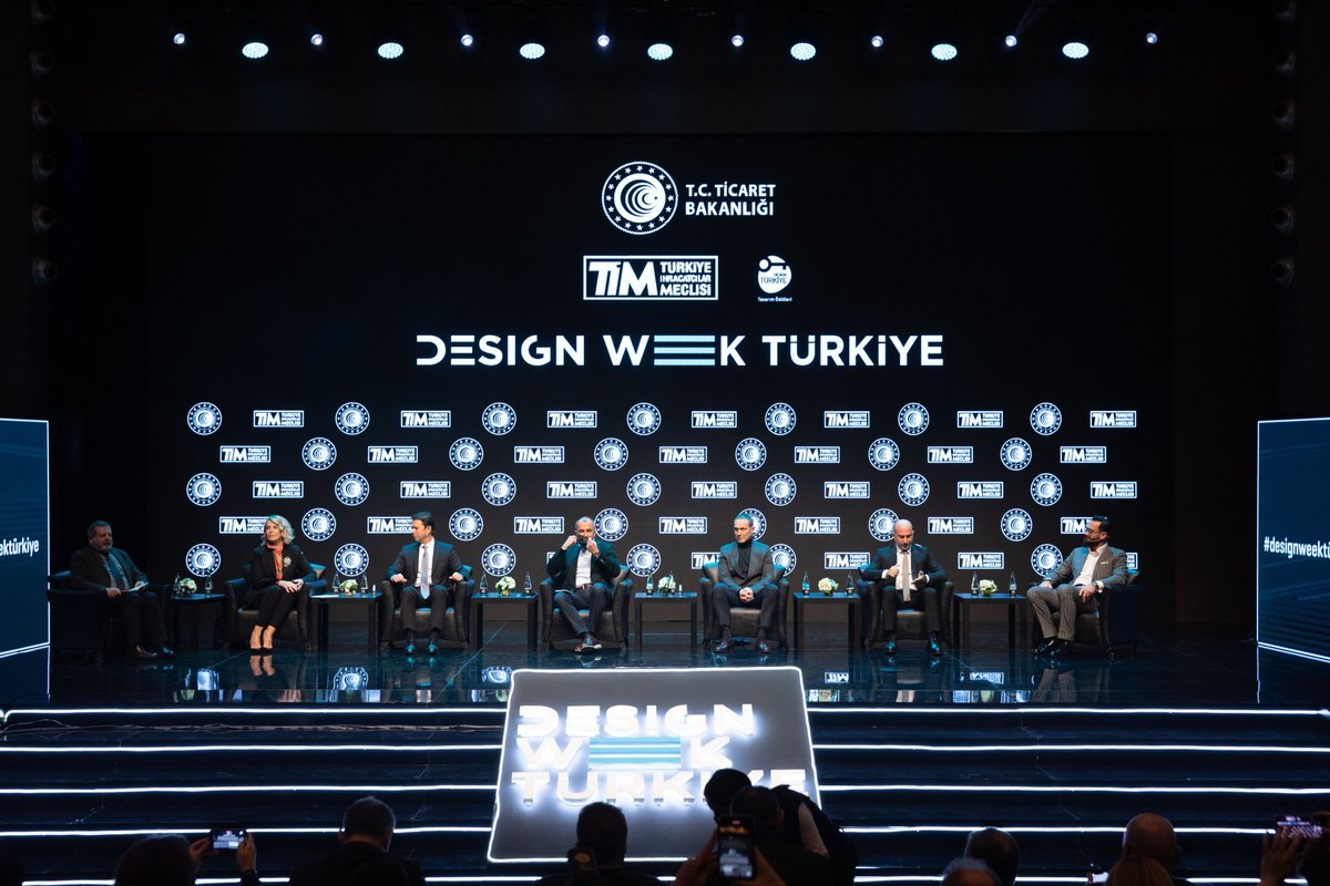 turkihracat's tweet photo. Stratejik Tasarımın Kurumsal Dünyadaki Yeri panelinde Tasarımın ürünün ulusal ve uluslararası standartlara uyumu, pandemi döneminin öne çıkan yeniliği NFT ve şirketlerin öngörü yeteneklerinin geliştirilmesi konularının konuşuldu.
#designweektürkiye #designweekturkey #dwt21 https://t.co/W0Hv4lwSoo