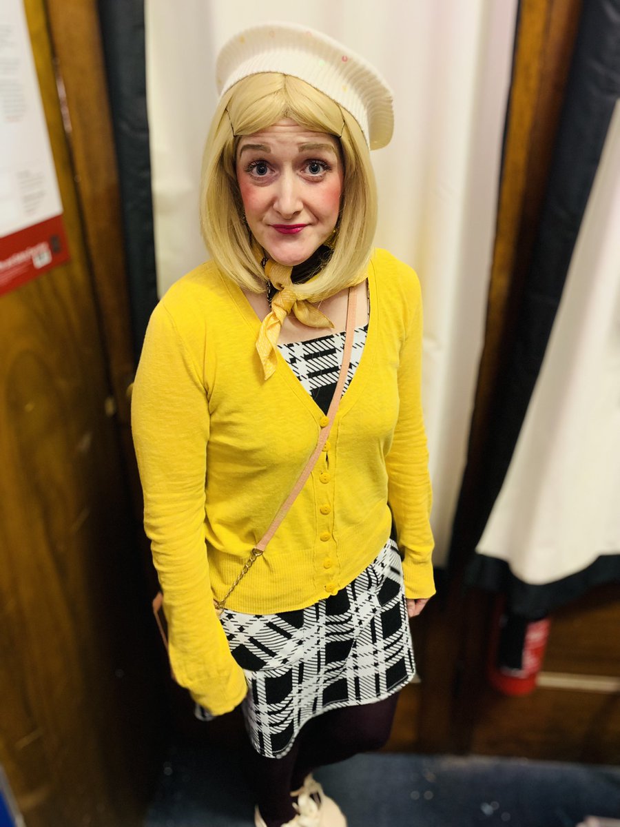 🎭 AB FAB… The Covid Years 🎭 #bubbles #absoltuelyfabulous <a href="/GambollingArena/">Gambolling Arena</a>