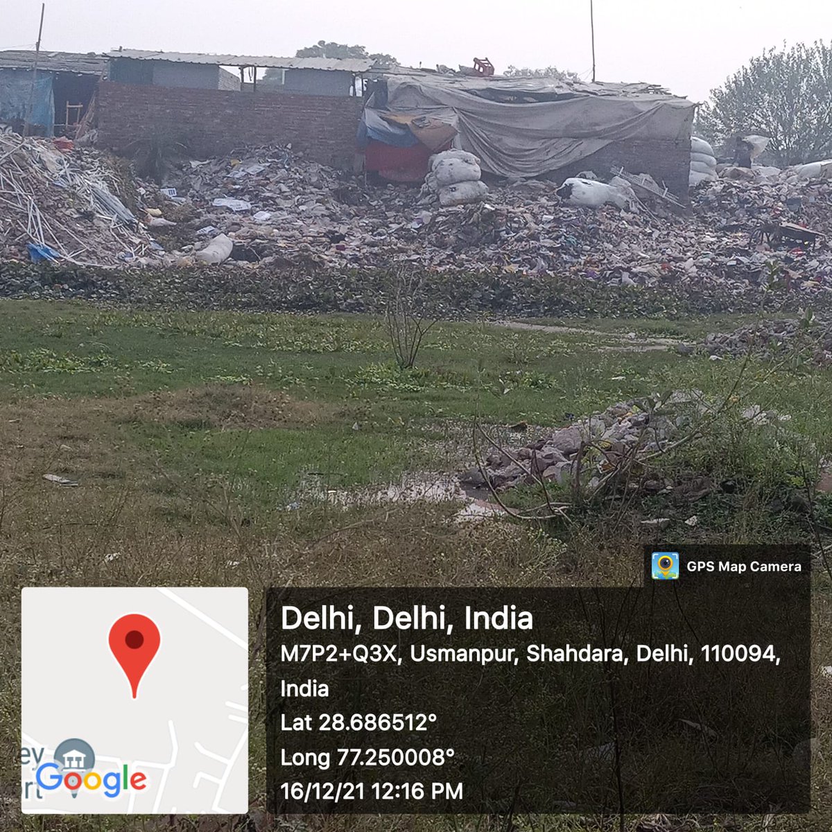 OperationClean2's tweet photo. उस्मानपुर गांव की ताजी हवा का गला घोटते अवैध प्रदूषण फैलाते कारखानों के मालिक आज तक निरंकुश क्यों???
@155303_EDMC @LtGovDelhi @ANI @ArvindKejriwal @AbdulrehmanMLA 
@acsnzedmc @dc_snz_edmc @Vikasanandhks @ManojTyagi63e @AAP_Harish @fahimkhanaap @RajivSharmaINC @anupamsingh9571 https://t.co/qXKB4WK1Ur