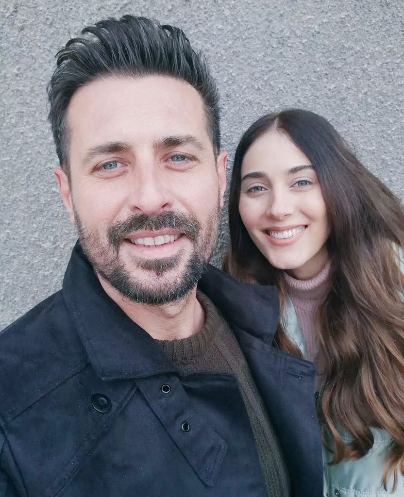 Efdal97079250's tweet photo. Bu haftanın ganimetleri✨✨ Canım partnerler 🧡
#HazCih #GülBer #SemNaz #SerZüm
#AsRam #DilTan #CemVey #KenEl
#GönülDağı https://t.co/VnU5U08051