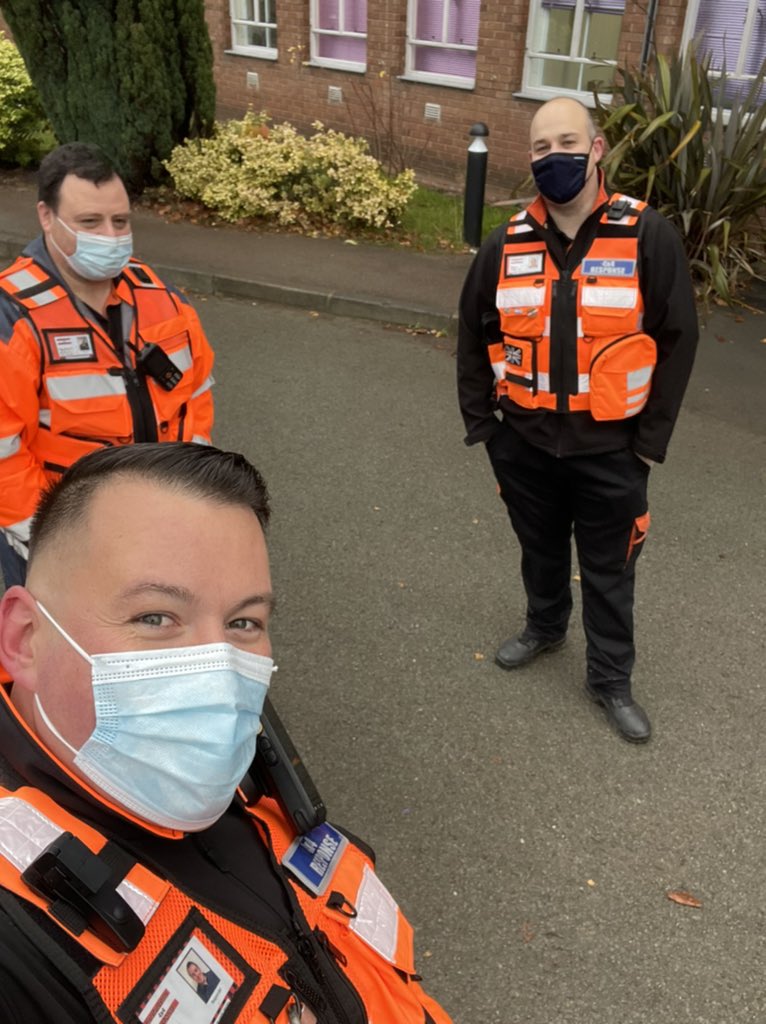 ResponderSteve's tweet photo. Well that last thread went a little bit viral (for me anyway!)

Today I’ve been volunteering with @Hfd4x4response assisting with the #vaccination clinics in #herefordshire. A great morning with friends and hopefully we made a small difference! #volunteer #nhs @WyeValleyNHS https://t.co/tx53FzY5bC