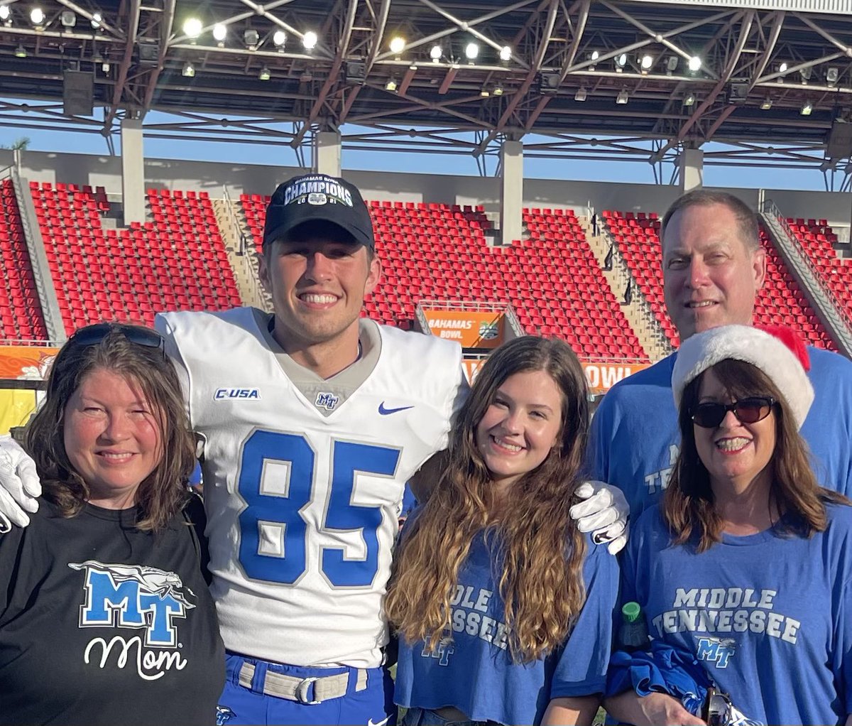 stacy1971's tweet photo. Great week in the Bahamas &amp; leaving with a win! Go Blue Raiders! https://t.co/oG23LwfhBI