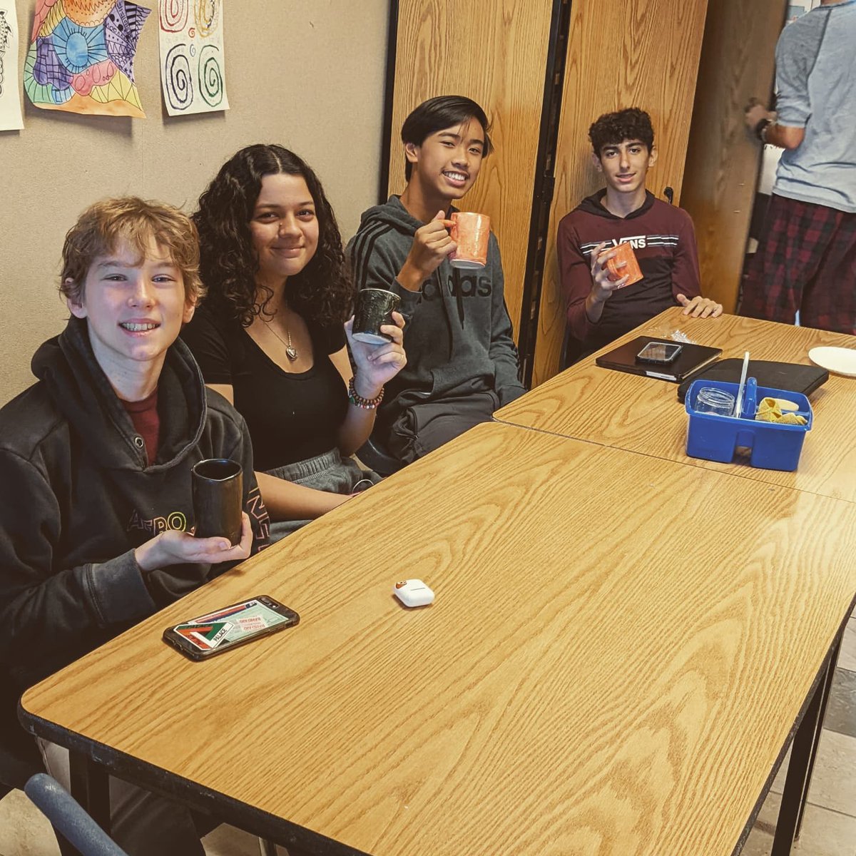 CBHSArt's tweet photo. Students worked hard to create slab mugs. Now they are enjoying their creations. Hot "Cocoa" Party! โ๐ฌ๐ซ
#ceramics #slabbuilt #ceramicmug #ceramicstudent #handmade https://t.co/kCVinfGJjT