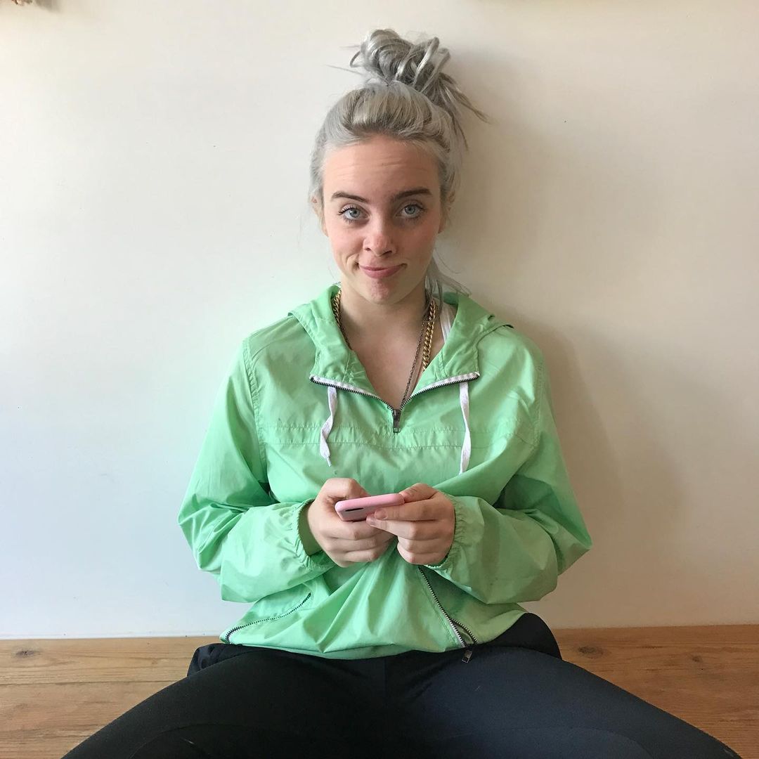 votebilliestan's tweet photo. Comente aqui o máximo de vezes possíveis, usando #HappyBirthdayBillie https://t.co/7TRLvEXkt0