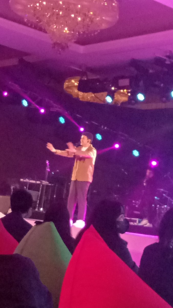 spacejeykey's tweet photo. Ngikutin Tulus dari 2016, akhirnya di 2021 bisa nonton Tulus perform live.
Memories that I will never forget for the rest of my life
@tulusm
#ceritahariini #Tulus #Ingkar #Monokrom #ManusiaKuat
#spacejeykey https://t.co/wEQ4bfSxbA