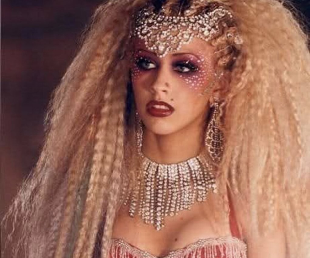 PopCulture2000s's tweet photo. happy 41st birthday to the legendary and iconic. christina aguilera. https://t.co/GIznOv1qIp