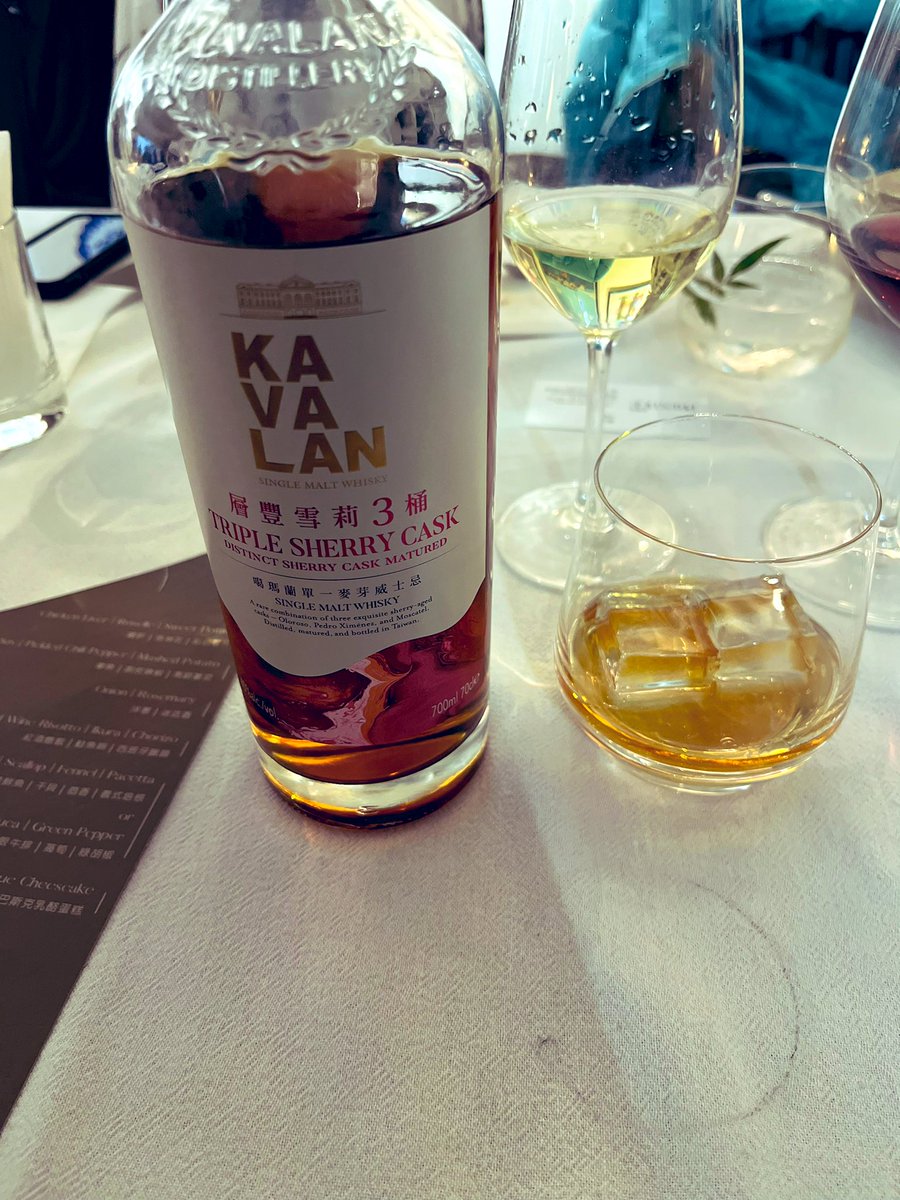 EastIshtar's tweet image. 今天很開心，藝術、美食、美酒，還有全英文。🥲

#LeStudio #Art